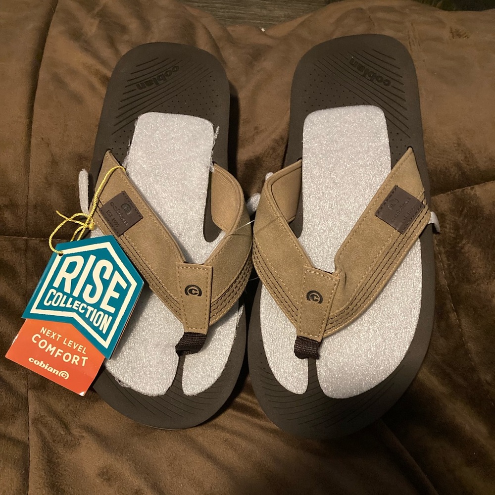 Cobian brand, Tan and Brown, new with tags,size 8,contoured footbed, comfortable - Picture 7 of 7